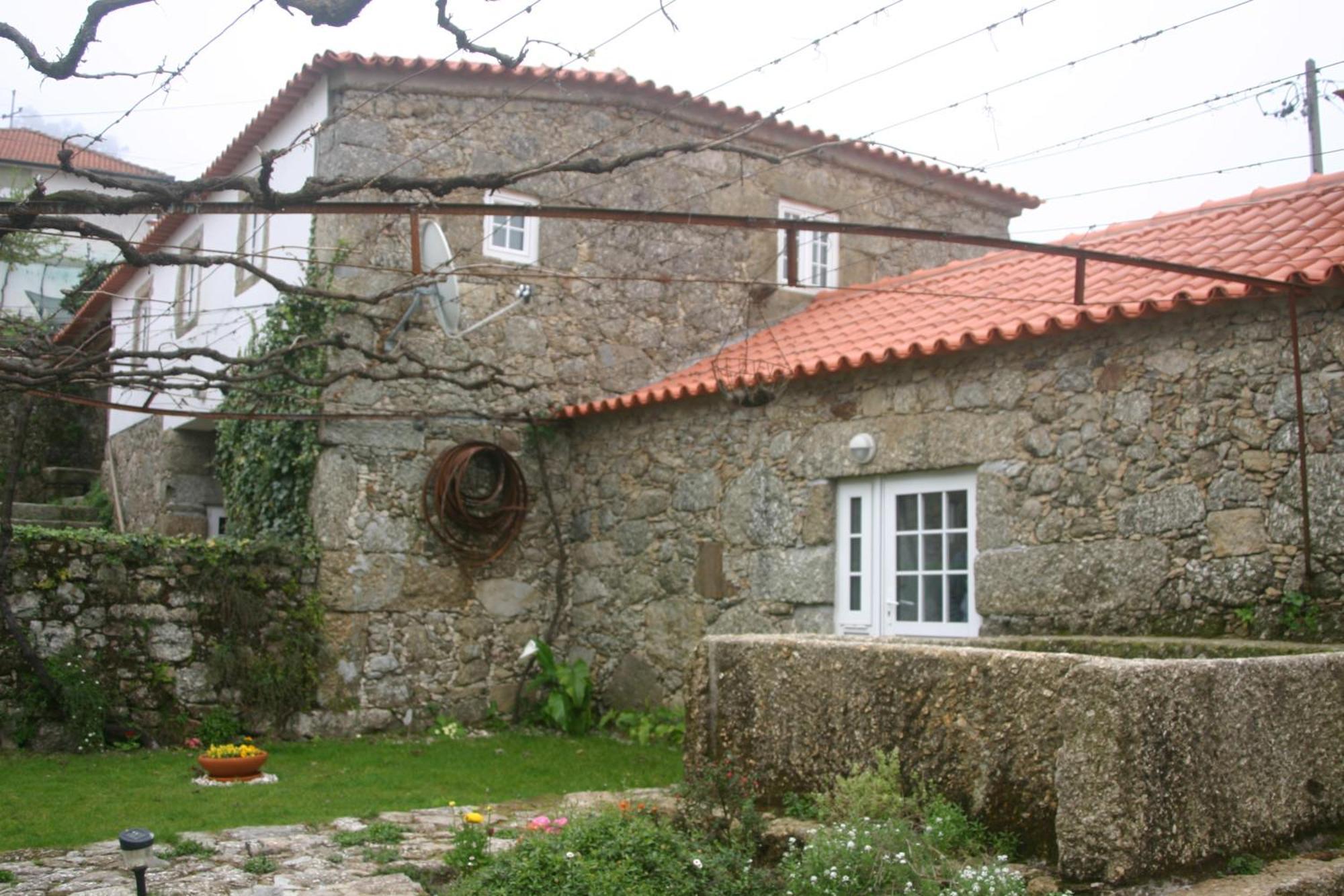 Casa Do Ribeiro - Casal Pedro Chalet *
