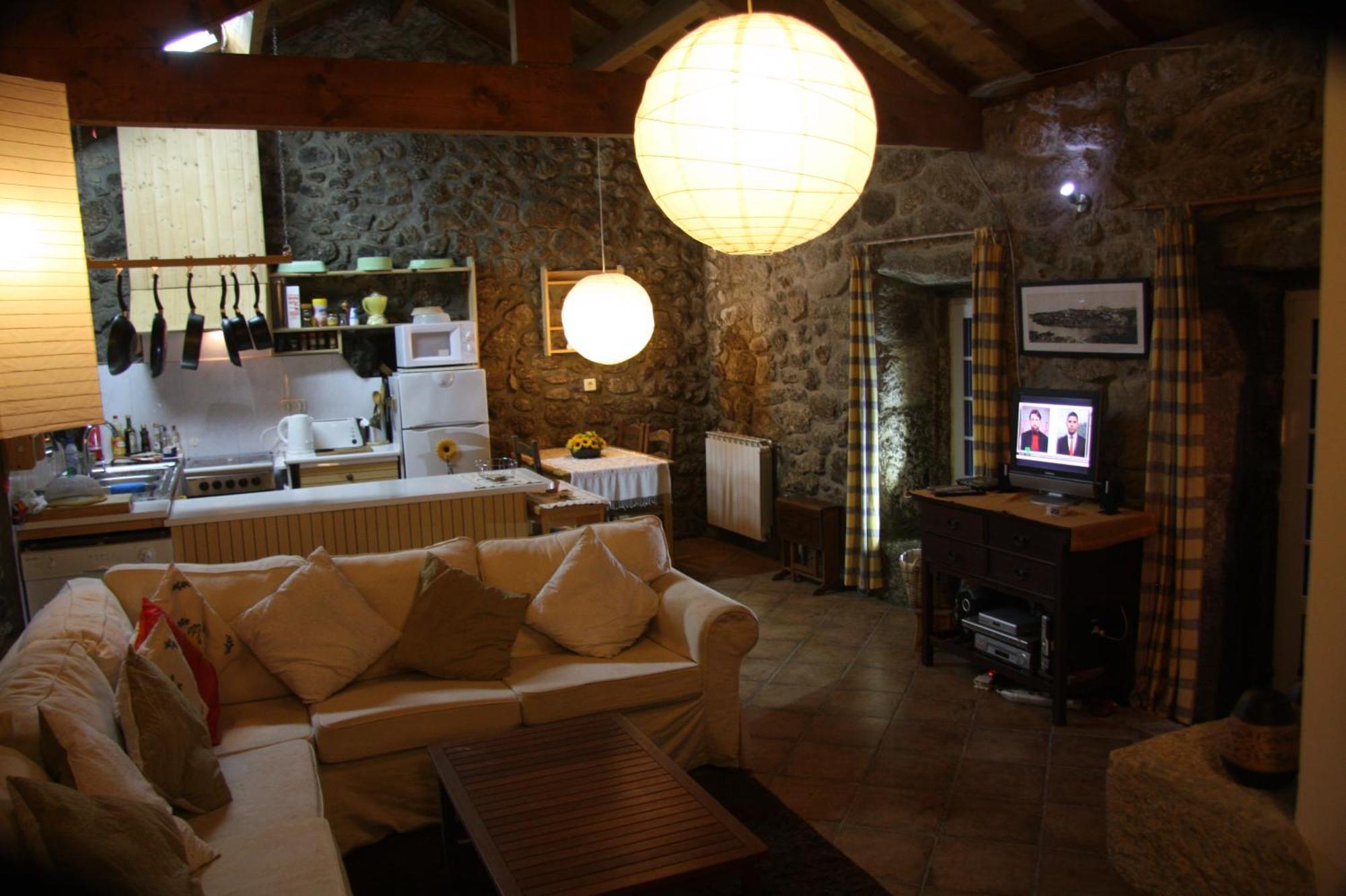 Casa Do Ribeiro - Casal Pedro Chalet Ponte de Lima